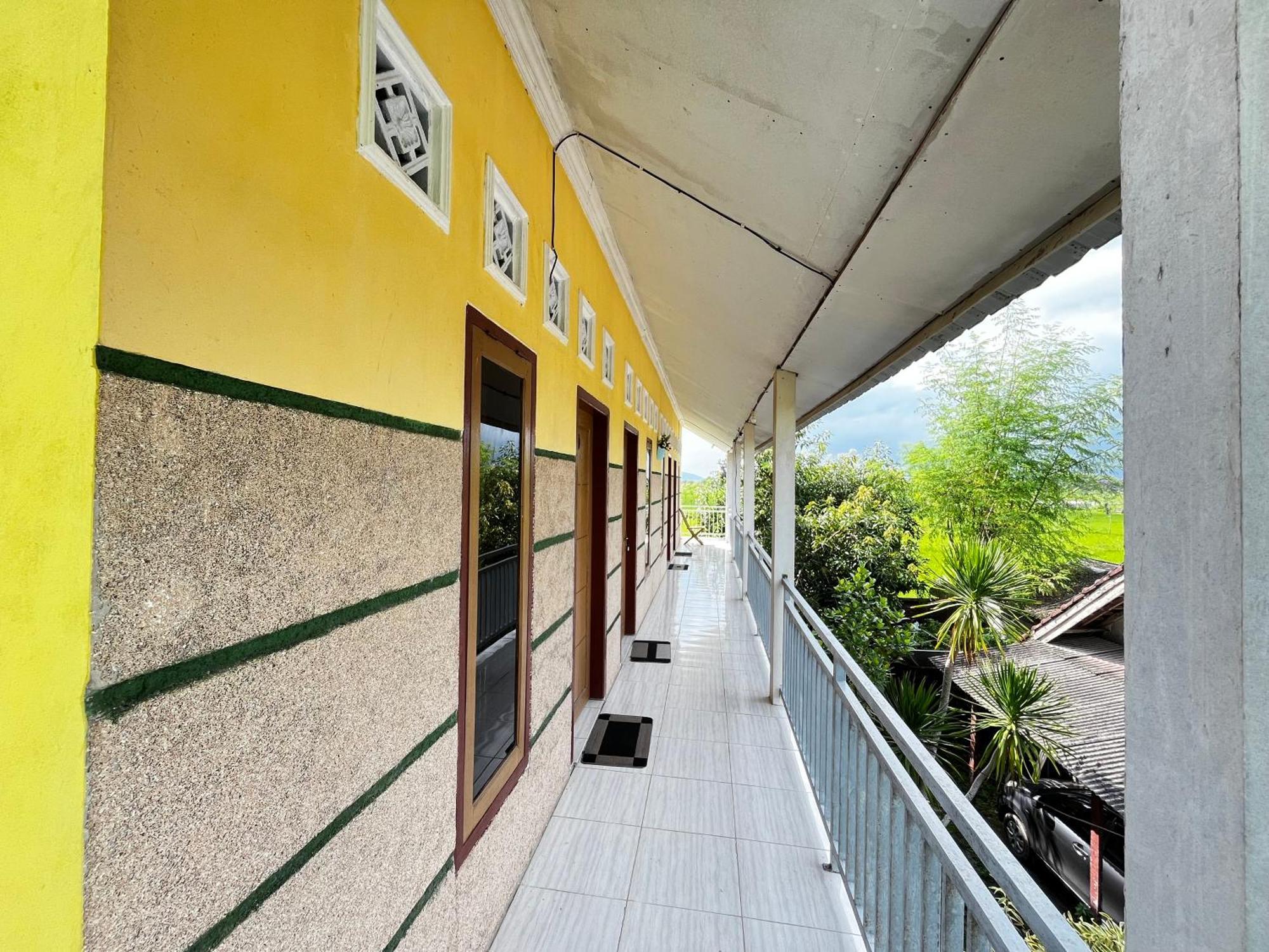 Alan'S Homestay Kuripan  Екстериор снимка
